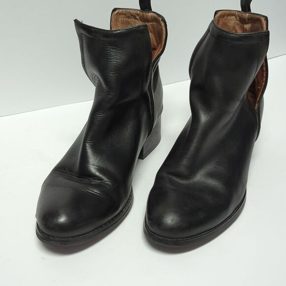 Jeffrey Campbell ORiley Cutout Ankle Black Leather Booties Size 8 - Picture 2 of 10